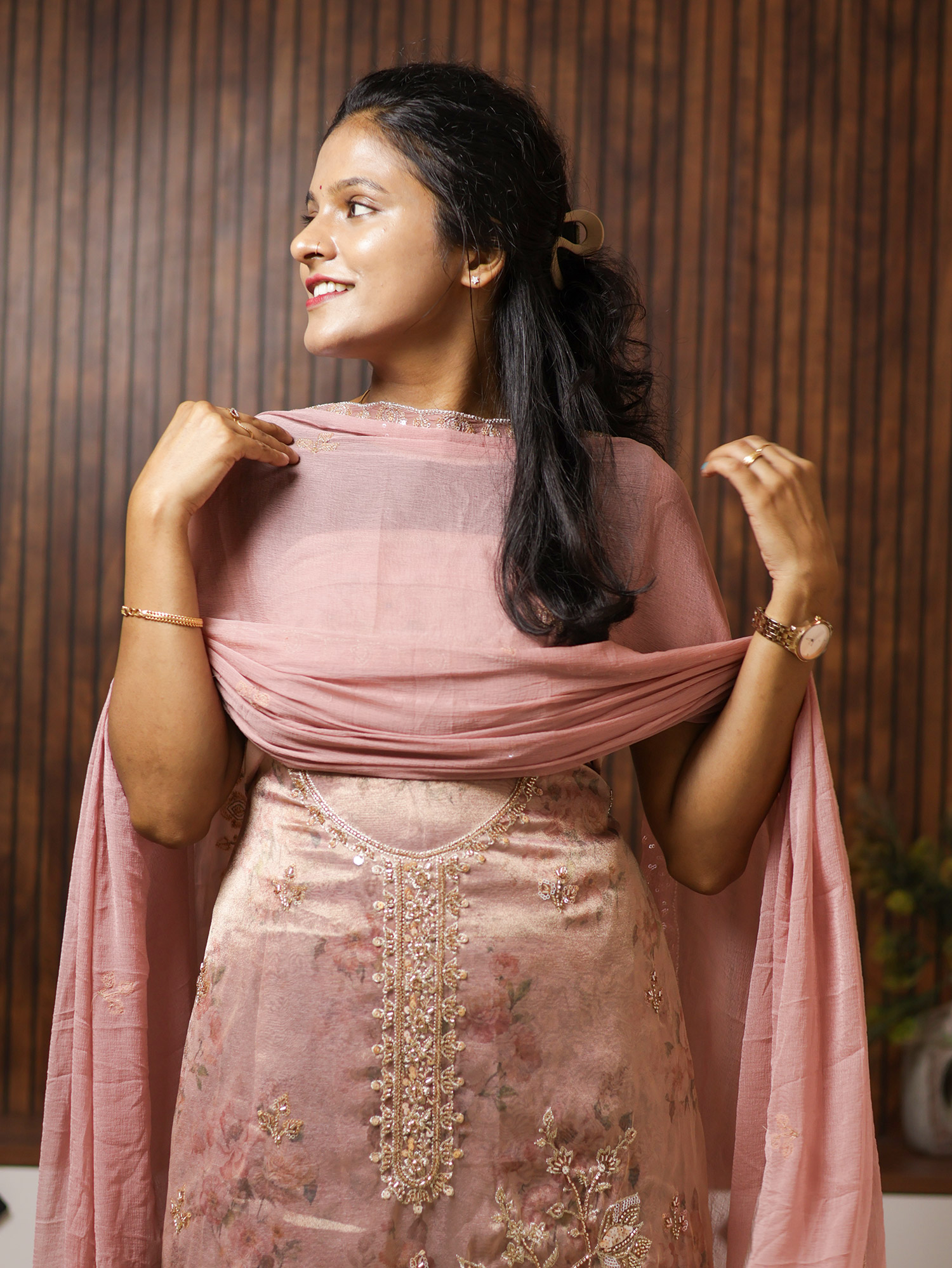 Saanvi Vol 1